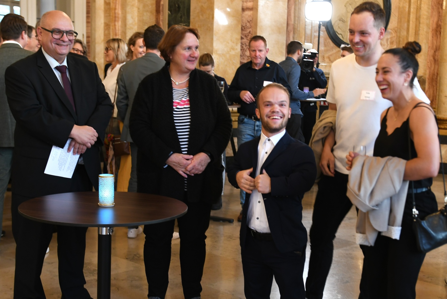 Scholz Schopper Fischer Schaub Menz auf einem Bild